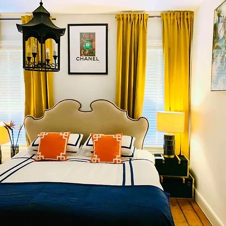 Feriehus Large & Stylish Townhouse King Beds&free Parking