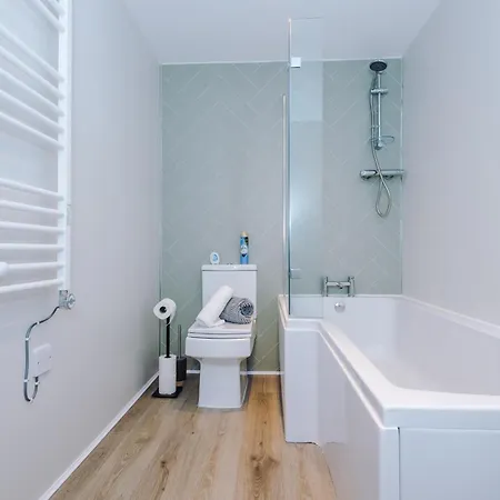 דירה New! Stylish 2-bed In By 53 Degrees Property, Great Location - Sleeps 6! מנצ'סטר