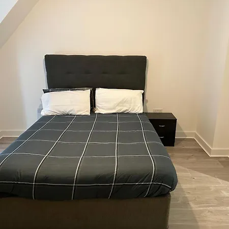 Pansiyon Lush Double Ensuite Manchester