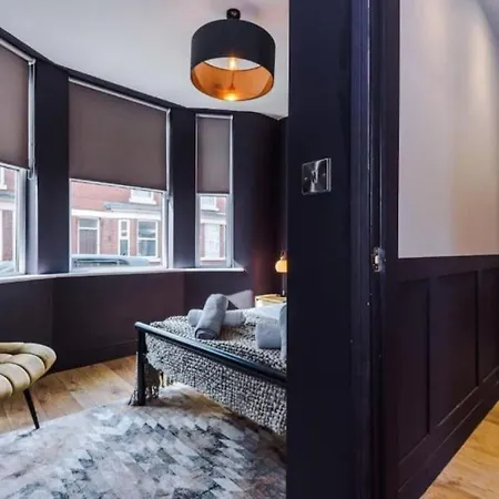 Semesterbostad Industrial Design 4 Bed House Manchester