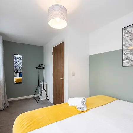 5bedroom Townhouse 15mins To City Centre By Rest&recharge Manchester