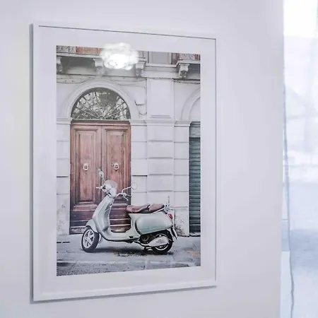 Comfy Four Bedroom House With Parking Vakantiehuis