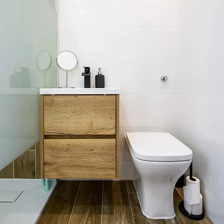 Сasa de vacaciones Modern 3 Bed Home, Near Etihad Stadium