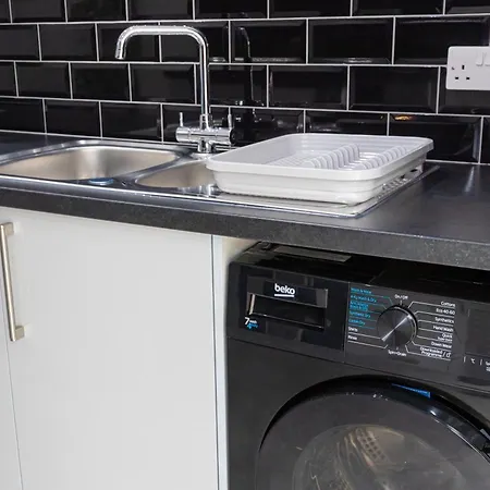 Holiday home The Kent Luxury House Sleeps 14 Free Parking Manchester