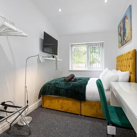 The Kent Luxury House Sleeps 14 Free Parking * Manchester