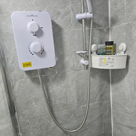 - House - Sleeps 6 - Parking - Garden *