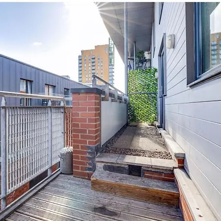 Daire Luxury 2br - Prime Location - Parking *