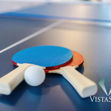 Large 5bdr House By Vista Short Lets & Serviced Salford With Pool Table, Ps4 & Private Parking Casa de Férias