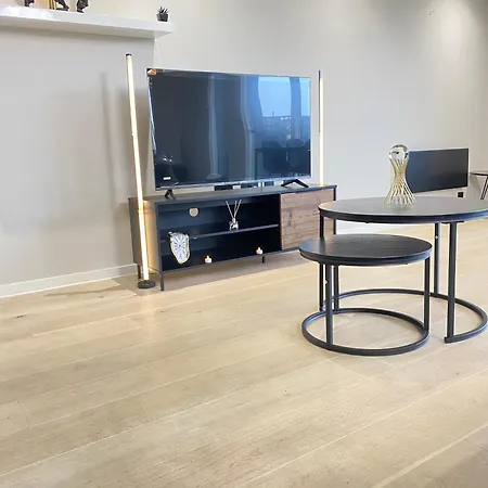 Luxurious, High-end 2-bedroom With Balcony Manchester