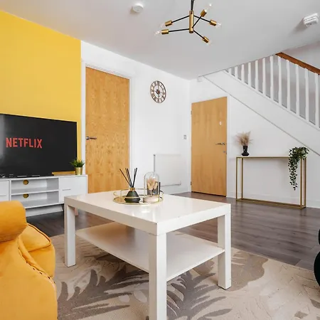 Etihad, & Coop Live - Free Parking - 10ppl مانشستر