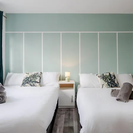 Etihad, & Coop Live - Free Parking - 10ppl * مانشستر