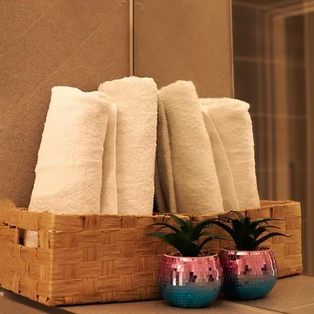 Sleek Haven Luxurious 2bed In Centre