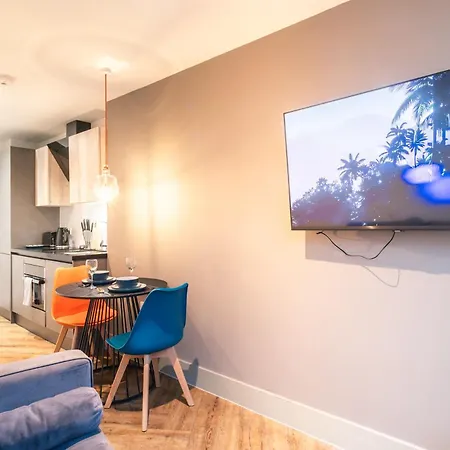 Stylish 2 Bedroom In Daire