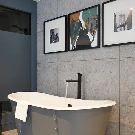 Voco - Centre By Ihg 4*