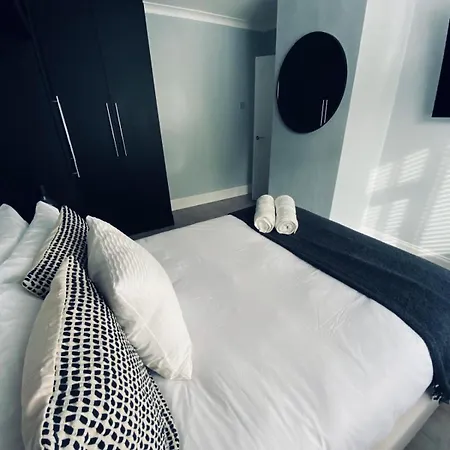 The Secret Garden Retreat With Hot Tub