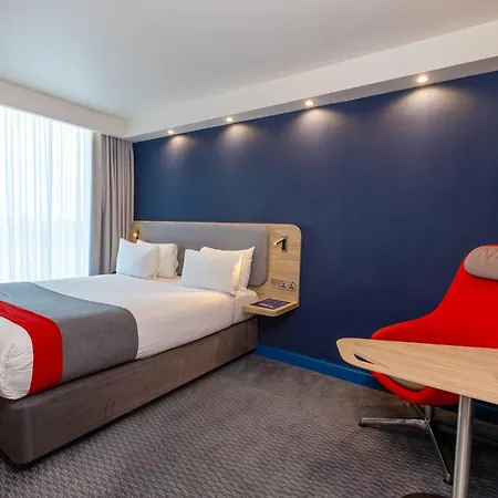 Hotel Express - Manchester - Traffordcity By Ihg 3*