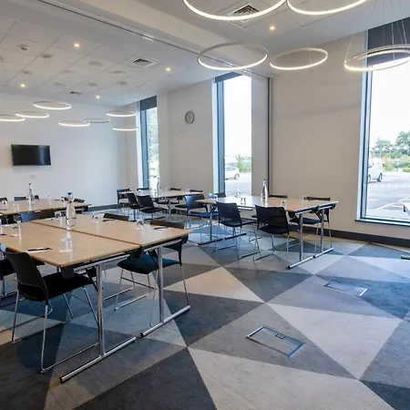 Hotel Express - Manchester - Traffordcity By Ihg