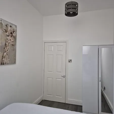 Apartamento Affordably Elegant Close To Coop Live, Etihad Stadium And Centre