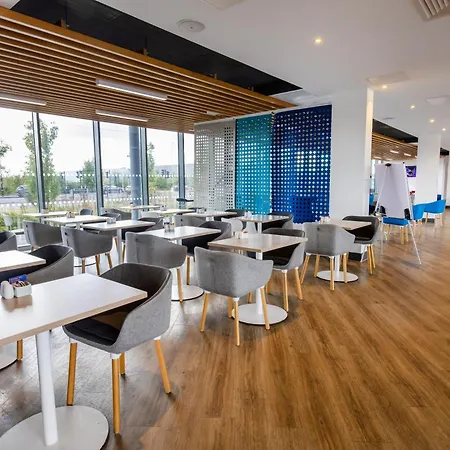 Hotel Express - Manchester - Traffordcity By Ihg