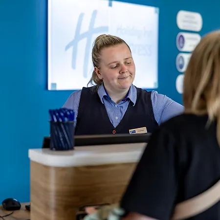 Hotel Express - Manchester - Traffordcity By Ihg