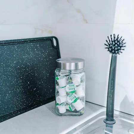 Sleeps 6, Pool Table, Free Parking, Perfect For Groups, Long Term Disc Apartman Manchester