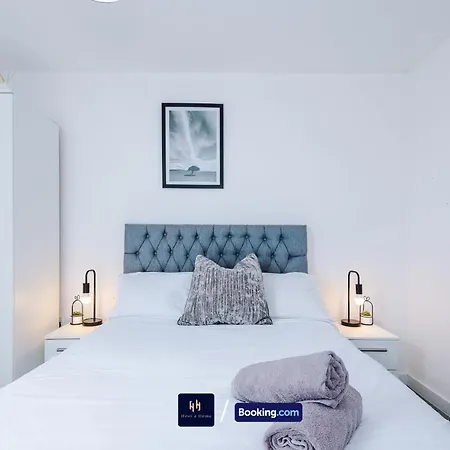 Apartamento Modern 1 Bed With Balcony By Host A