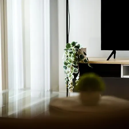 Modern 2 Bedroom - Centre - Parking * Μάντσεστερ