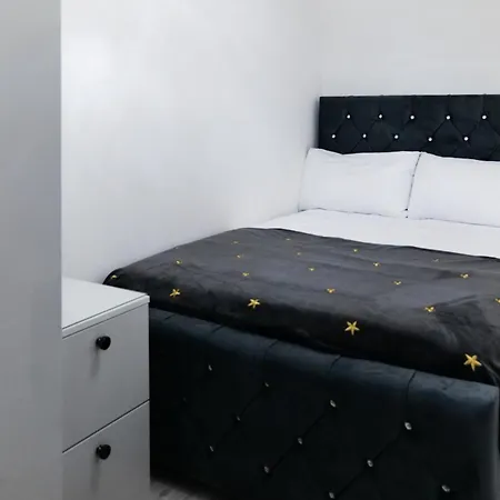 Downtown Cozy House In Сasa de vacaciones Mánchester