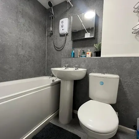 Cosy 2 Bedroom Near Centre マンチェスター