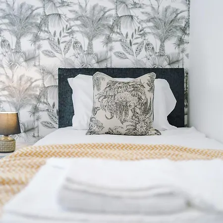 Rest&recharge At Waterway House Tatil Evi *