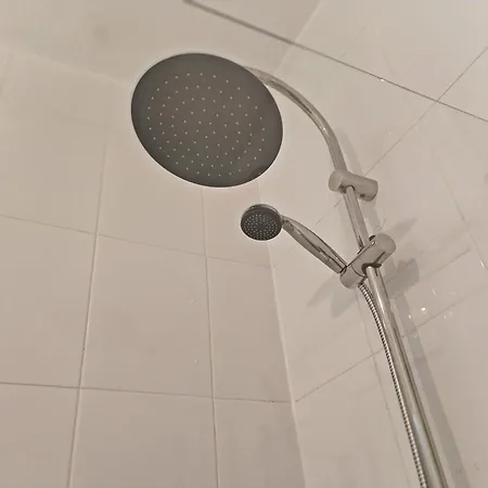 Holiday home Modern 4 Bed House - Free Parking Manchester