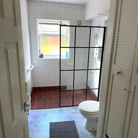 Entire House In דירה *