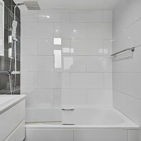 Stunning 1 Bed With Parking Pass The Keys شقة مانشستر
