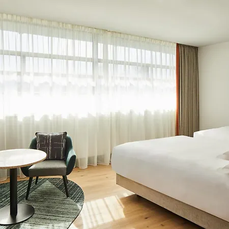 Marriott Piccadilly Отель