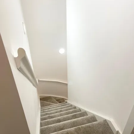 2 Bedroom Duplex * マンチェスター