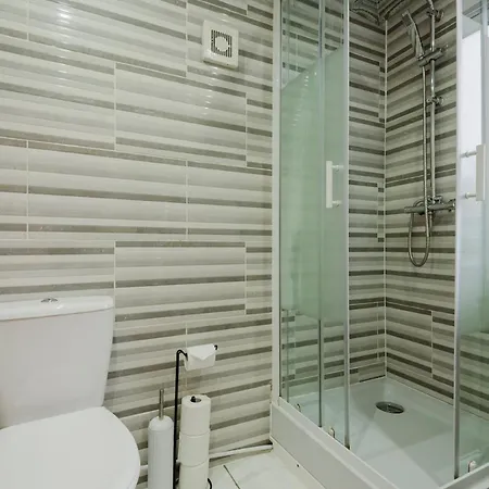 Spacious 3-bed House Didsbury Hébergement de vacances Manchester