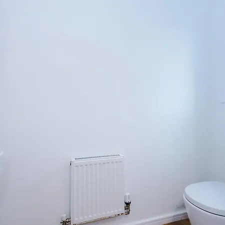 3br-sleeps6-garden-bbq-freeparking-pets Манчестер