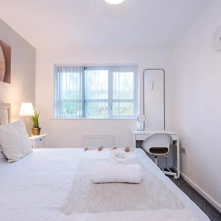 3br-sleeps6-garden-bbq-freeparking-pets * Манчестер