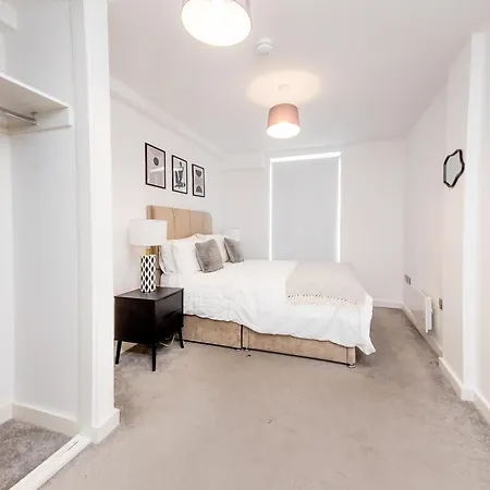 Impeccable 2-bed In Salford Apartamento Mánchester