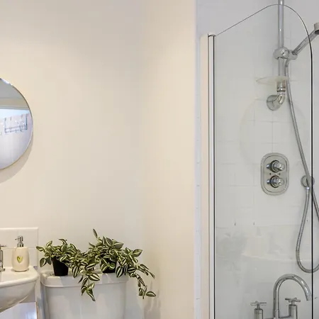 Luxury City Centre - Close To Football Stadiums With Parking *