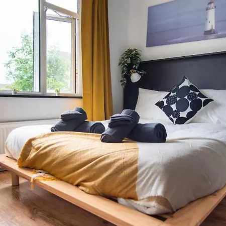 Apartament 2 Bedroom By Brookland Serviced Short Lets With Free Wifi Manchester