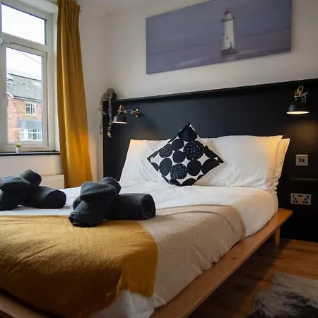 2 Bedroom By Brookland Serviced Short Lets With Free Wifi * Manchester