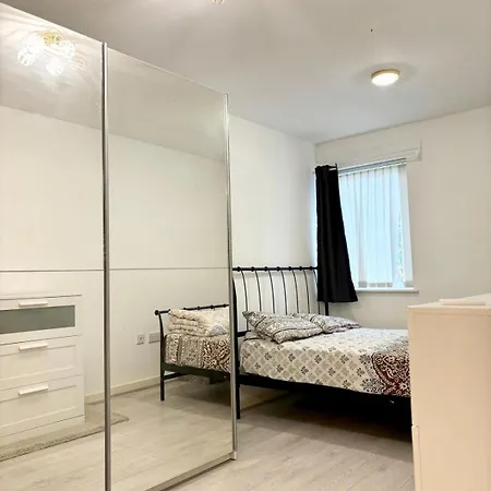 Entire 2 Bed Cosy Centre Manchester