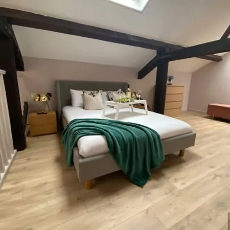 Emerald Escape 3 Bed 3 Bath * Manchester