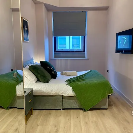 Emerald Escape 3 Bed 3 Bath Lejlighed *