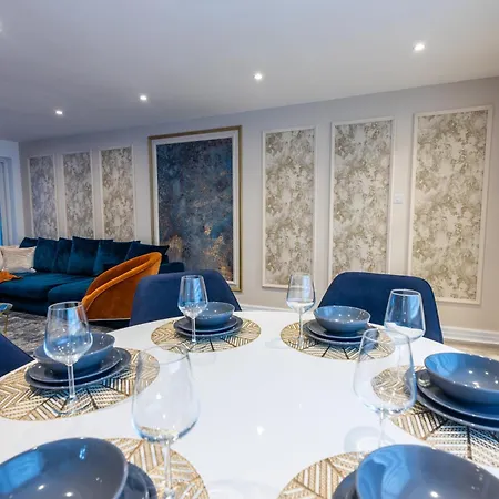בית נופש Luxury 3 Bed House Old Trafford *