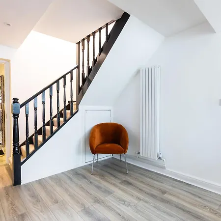 Luxury 3 Bed House Old Trafford בית נופש מנצ'סטר