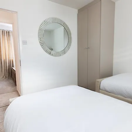 بيت للعطل Luxury 3 Bed House Old Trafford *