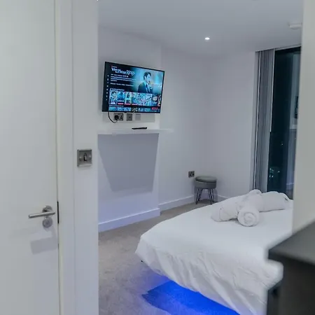 Luxury 2 Bed Penthouse With Stunning Views In Centre * מנצ'סטר