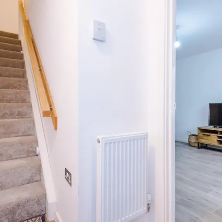 Cozy 1br In Vibrant Free Parking Дом отдыха